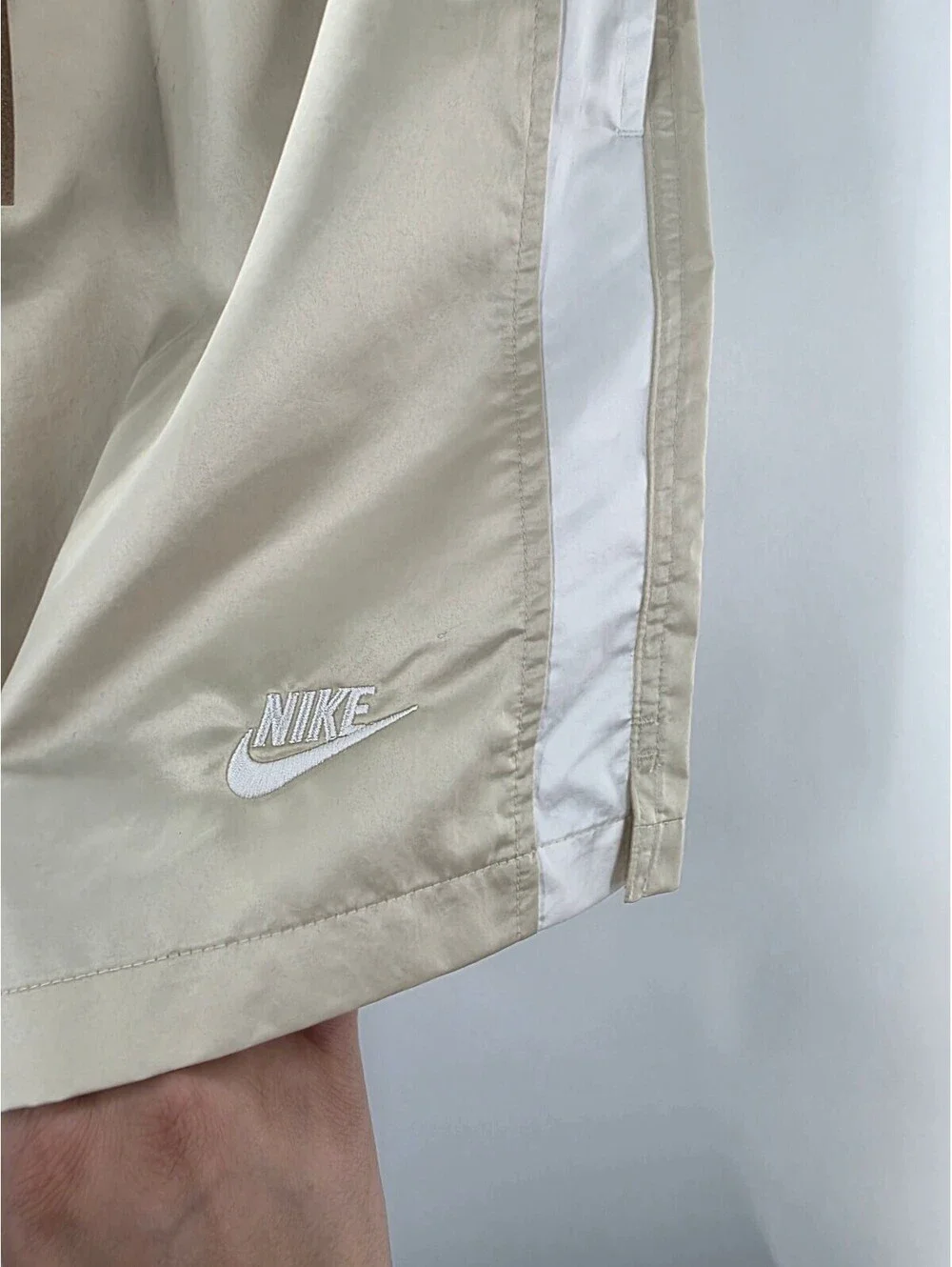 Nike Men's Beige and White Athletic Shorts Size S